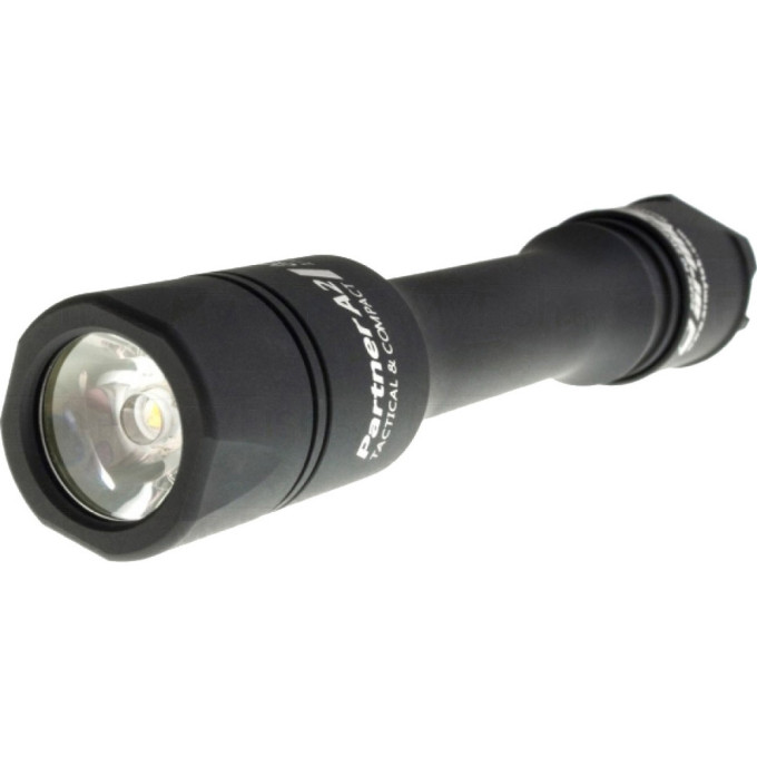 Тактический фонарь ARMYTEK PARTNER A2 V3 XP-L F02402BC