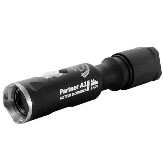 Тактический фонарь ARMYTEK PARTNER A1 PRO V3 XP-L F02702SW